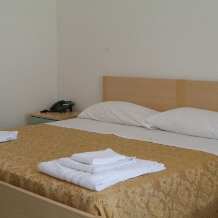 Hotel Aurora Scauri  Oda fotoğraf